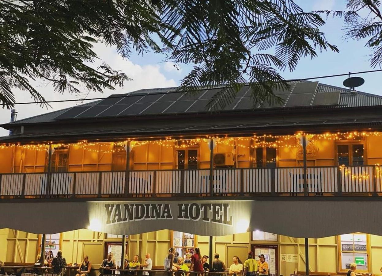 Yandina Hotel Luaran gambar